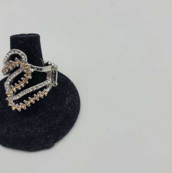 Paparazzi make wave Rhinestone ring - Picture 3 of 5